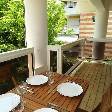 Clos St Arnaud - - T2, 4pers. Quartier Joigny Mae-9644 *